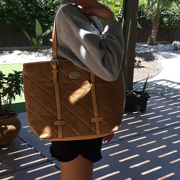 Handbag - Picture 8 of 8